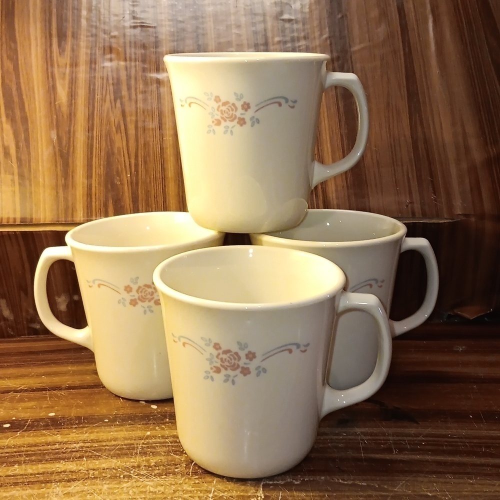 4 Corelle English Breakfast coffee ☕️ cups